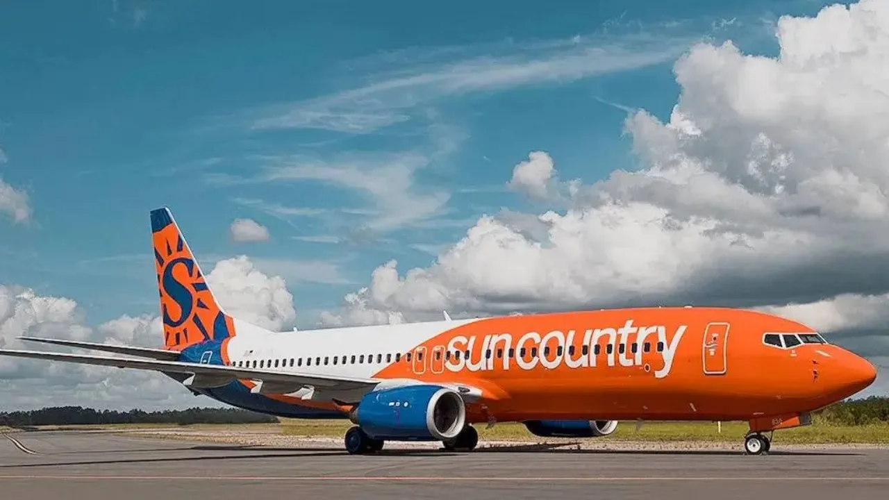 Which Terminal does Sun Country Airlines Use at Dallas-Fort Worth Airport (DFW)?